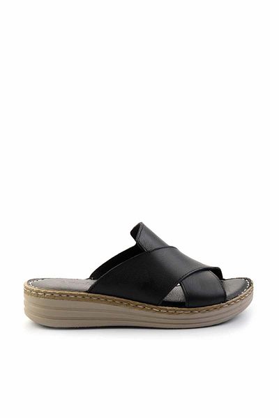Bambi Black Leather Women's Slippers K 04281030203