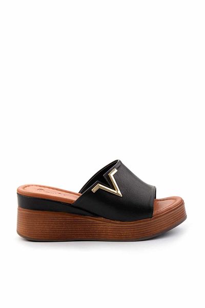 Bambi Black Leather Women's Slippers K04826053303
