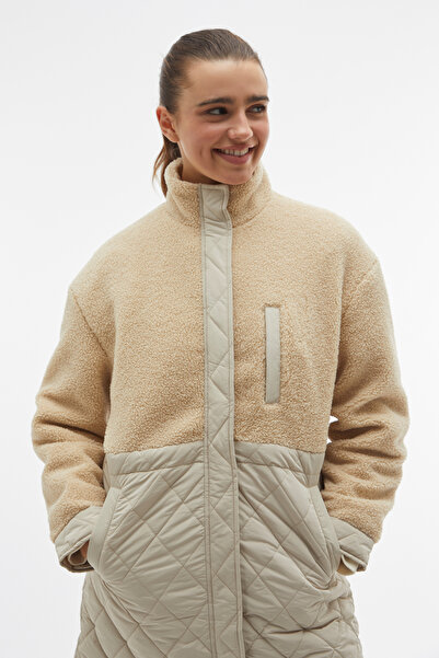 Mudo Quilted Plush Detailed Coat Jacket