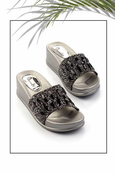 Bambi Platinum Stone Detailed Women's Slippers - K04784160387