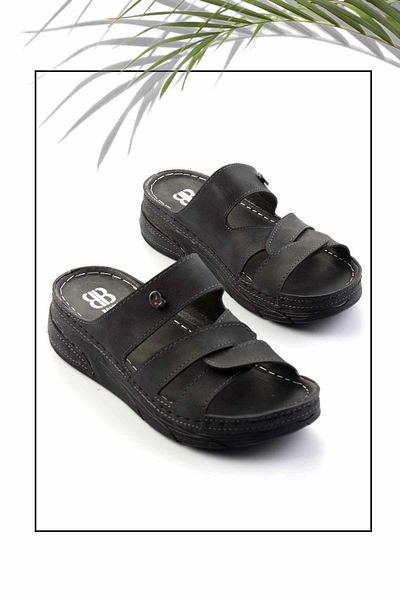 Bambi Women's Black Slippers - K04446240309