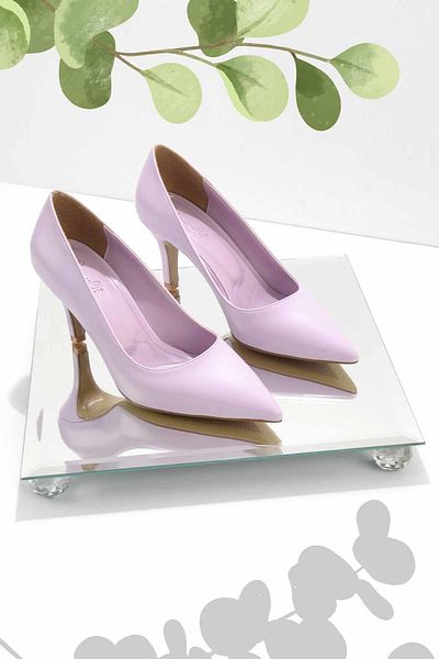 Bambi Lilafarbene klassische Damenschuhe mit Absatz K 01231304309