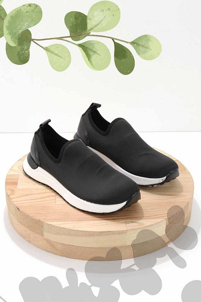 Bambi Schwarzer Stretch-Damen-Sneaker K 01311326517