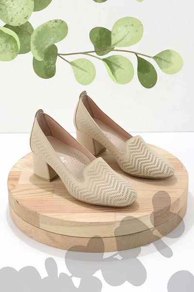 Bambi Klassische Damenschuhe mit Absatz in Beige aus echtem Leder K 01531199703