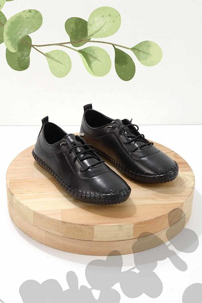 Bambi Schwarze Damen-Freizeitschuhe aus echtem Leder K 01272000403