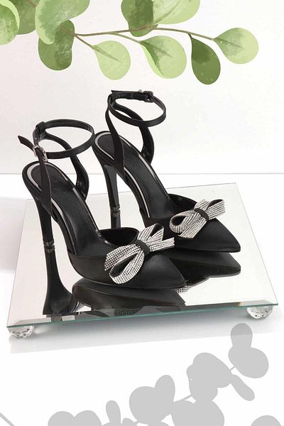 Bambi Damen-Abendschuhe aus mattschwarzem Satin K 01227084138