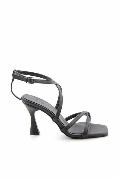 Bambi Klassische Damenschuhe mit Absatz aus mattschwarzem Satin K 05124011438