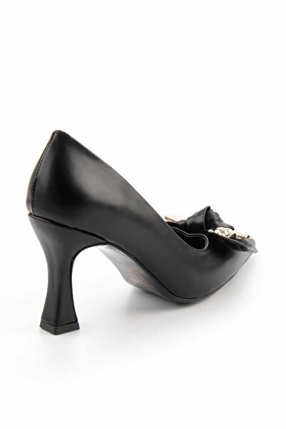 Bambi Černé dámské klasické boty na podpatku K01227032409
