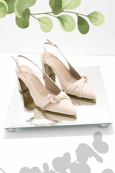 Bambi Klassische Damenschuhe mit Absatz aus mattem Satin K 01209511638