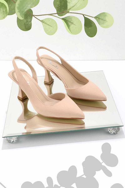 Bambi Klassische Damenschuhe mit Absatz aus mattem Nude-Satin K 01282064538