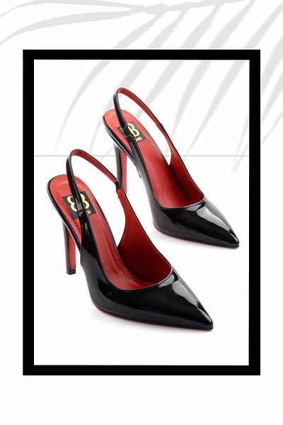 Bambi Klassische Damenschuhe mit Absatz aus schwarzem Lackleder K 01455018208