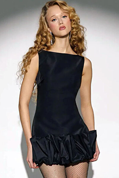 MissThetis Kayık Yaka Kolsuz Sırt Dekolteli Balon Eteği Fırfırlı Büzgülü Şık ...