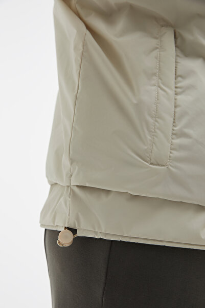 Mudo Vertical Collar Waterproof Short Coat