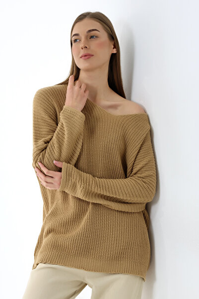 Devinka Women's Brown Oversize Casual V-Neck Knitwear Sweater