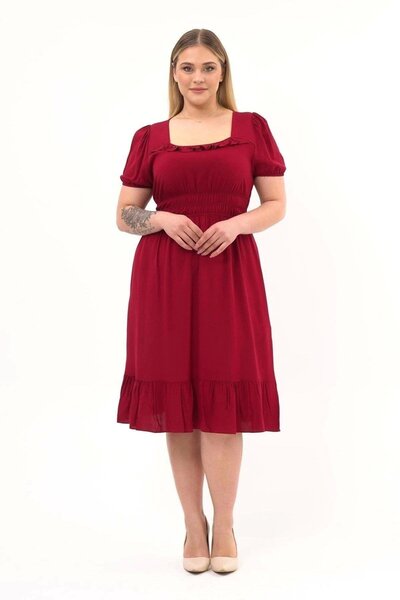 Apsen Collection فستان نسائي من Apsen باللون العنابي وياقة مربعة وتفاصيل مكشك...