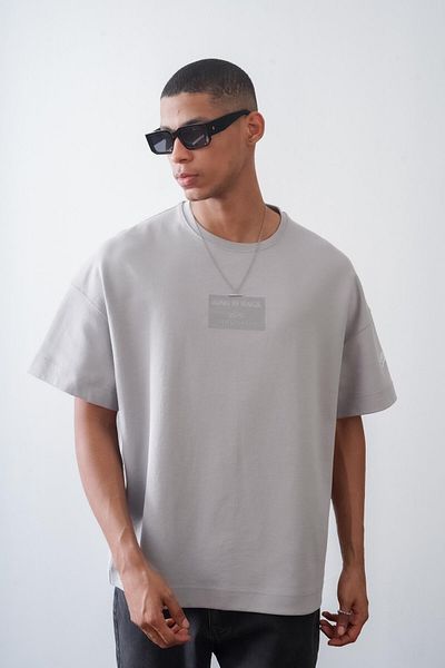 Butik TREND BIZ Μπλουζάκι με τυπωμένο μονόχρωμο μπλουζάκι με λαιμόκοψη