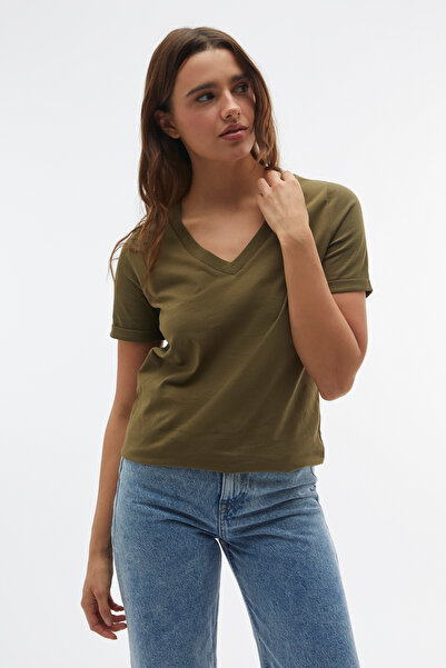 Mudo Cotton V-Neck T-Shirt