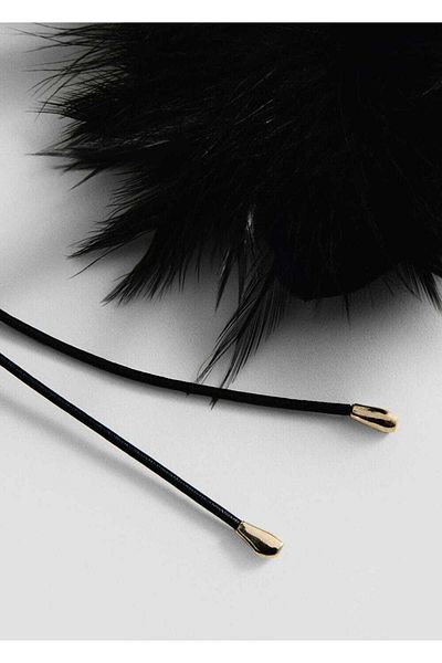 MANGO Woman Colier choker din dantelă cu detalii de pene