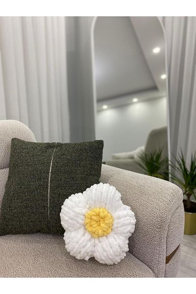 Home Soft and Stylish Daisy Pillow - Natural and Elegant Daisy Decorative Pillow / Gift Daisy Pillow