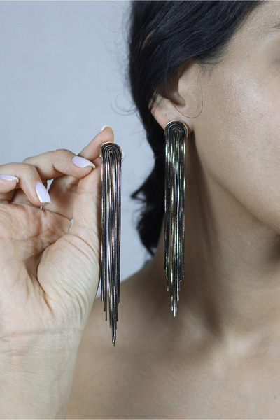 homet Black Color Brass Chain Detailed Long Earrings (1 Pair)