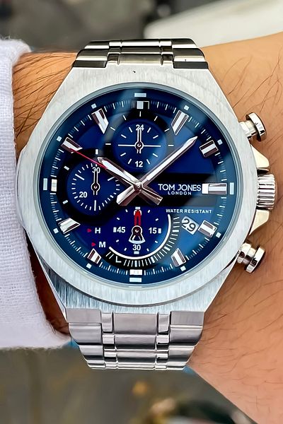Tom Jones Luxury Steel Silver Color Men's Watch and Bracelet Gift