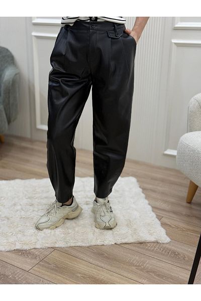 Flow Pantaloni din piele cu detaliu cu nasturi la picioare și curea