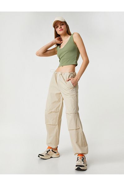 Koton Fallschirmhose mit Taschendetail und elastischem Bund und Beinen