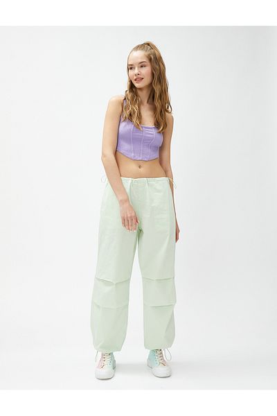 Koton Fallschirmhose mit Taschendetail und elastischem Bund und Beinen