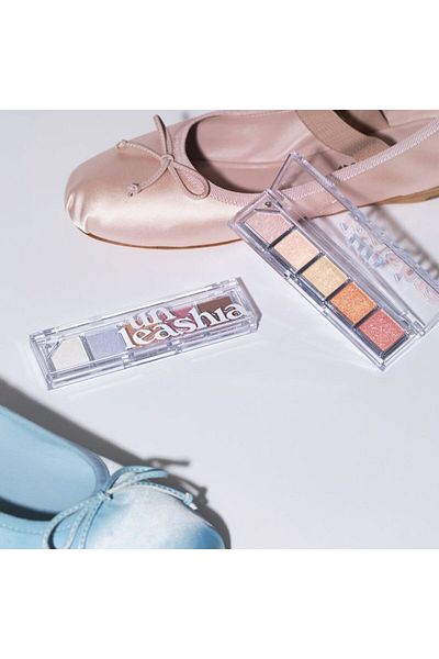 UNLEASHIA Mood Shower Face Palette |   Illuminating Face Palette No:100 Ballerina Shower