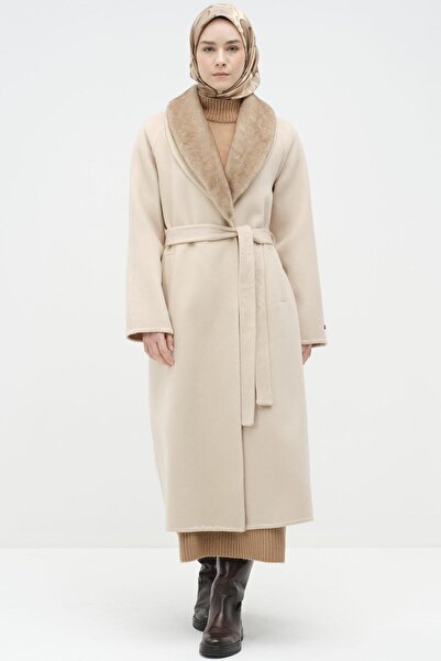 Tuğba Kürk Yaka Kuşaklı Kaban - Bej
