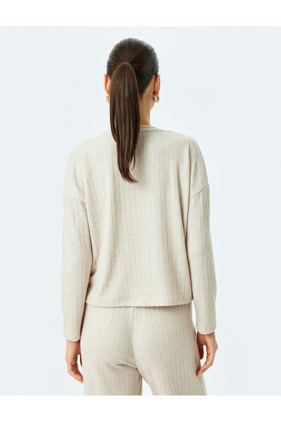 Koton Rahat Kalıp Yumuşak Dokulu Bisiklet Yaka Uzun Kollu Pijama Üstü