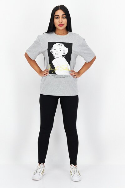 Marilyn Monroe Women Oversize Crew Neck Short Sleeve Graphic T-shirt, Heather Grey