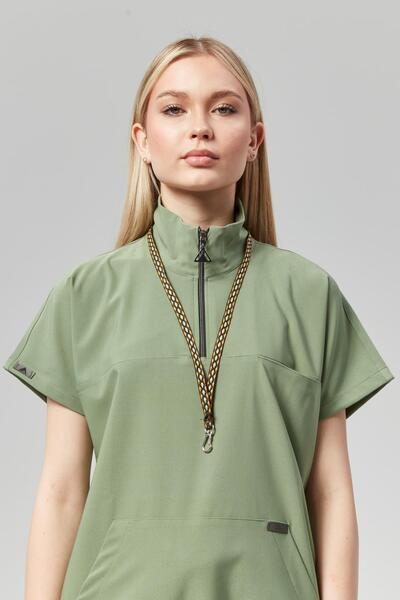 Çatı Medikal Uniformă de doctor asistentă cu lichid în formă de schimbare a m...