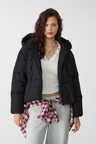 Stradivarius Kapüşonlu oversize şişme mont