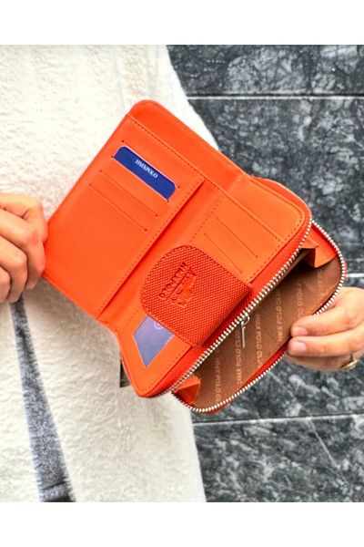 Just Polo محفظة برتقالية مكونة من 20 بطاقة ومقصورة لبطاقة الهوية ومطبوعة منقوشة وسحاب للإغلاق ومحفظة نباتية