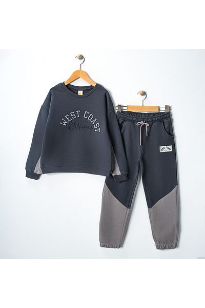 Yİ PER KİDS Clothing
