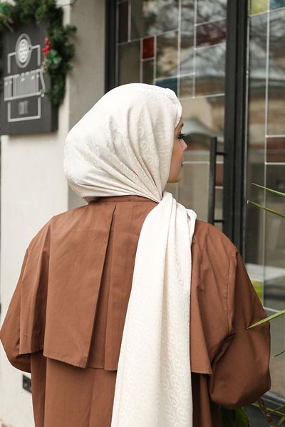QUM İPEK Μπεζ Χρώμα G Σχέδιο Ιταλικό Σάλι Ζακάρ