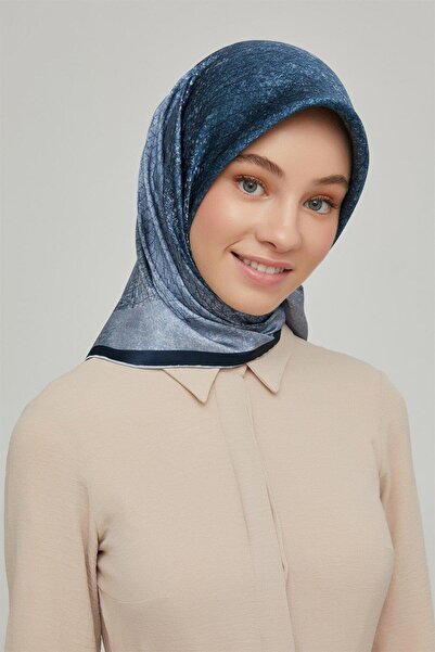 Armine Eșarfă din mătase din twill seria Nostalgia 8611-31NT