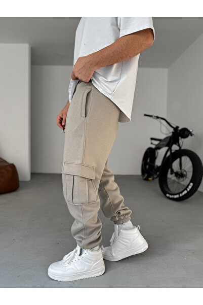 BYBASICMAN C-433 Model Stone Colored Cargo Pocket Tracksuit