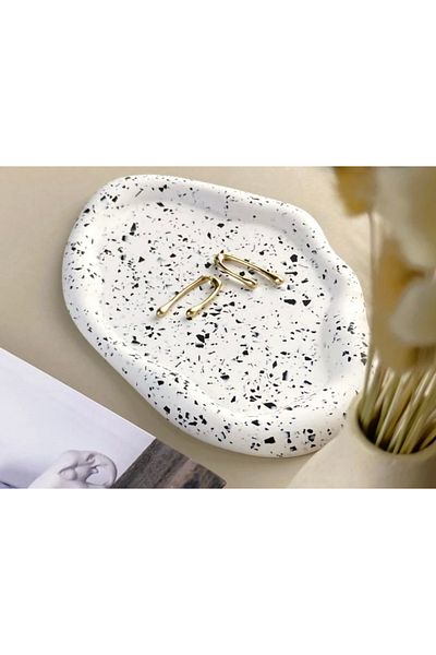 thiramis homeconcept White Black Irregular Pinterest Tray