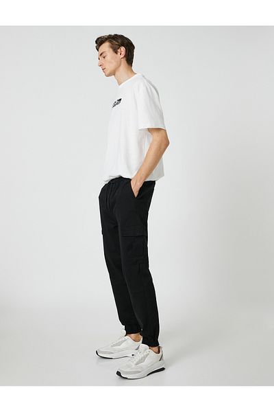 Koton Jogger-Cargohose mit Taschendetail an der Taille und Spitze