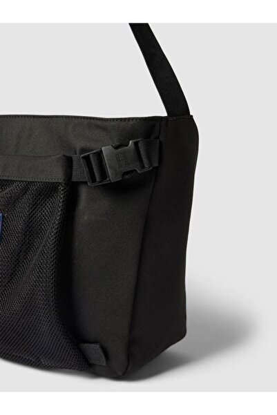 Tommy Hilfiger SHOULDER BAG WITH LABEL PATCH İN BLACK