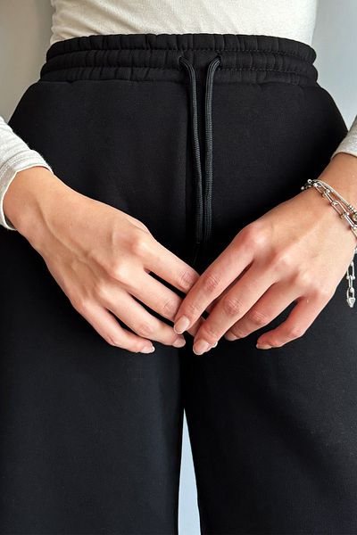 InStyle Μαύρο παντελόνι με φαρδύ πόδι