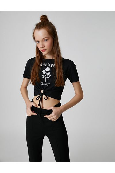 Koton Tricou crop cu mânecă scurtă cu detaliu de fereastră