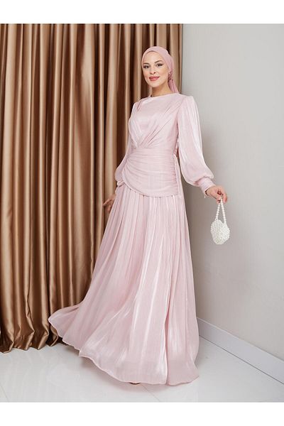 Olcay Hijab-Abendkleid aus Kristall-Chiffon mit Volant- und Falten-Detail, PUDRA 1230