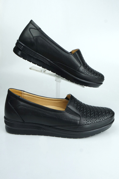 The Dortex Shoes Women's Black Genuine Leather Comfort Full Orthopedic Mother Shoes