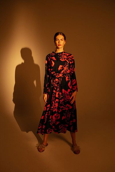 Stylove A maxi dress with slit details on the sleeves