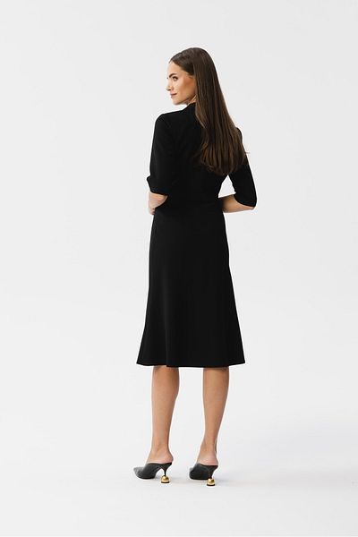 Stylove A dress with a wrap neckline and collar