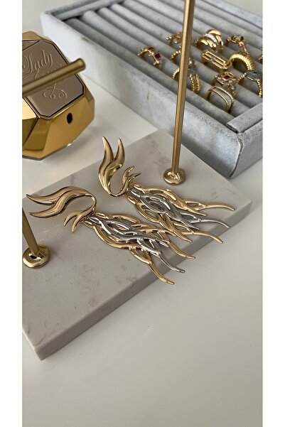 SU PERİSİ TAKI BİJUTERİ Vip Seri Gold Kıvrımlı Plaka Model Küpe