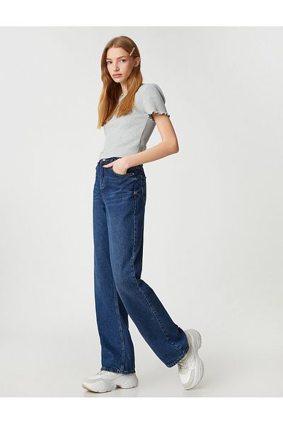 Koton Crop T-Shirt Short Sleeve Crew Neck Textured